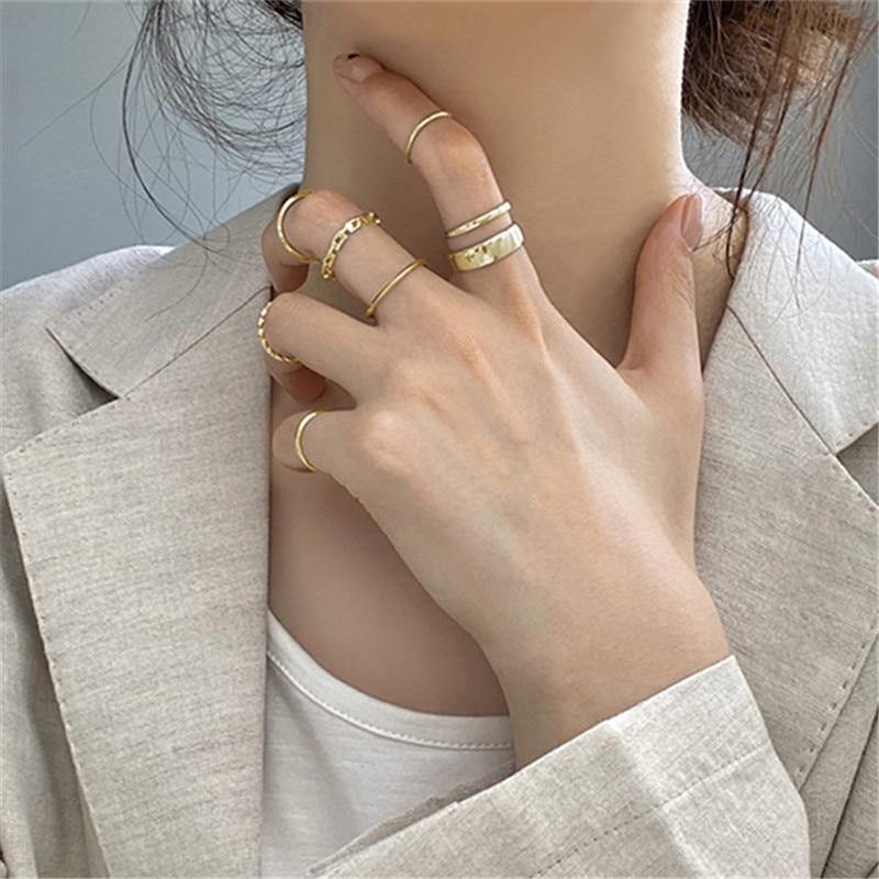 Metal circular golden ring - Avone - Ultimate Shopify Theme