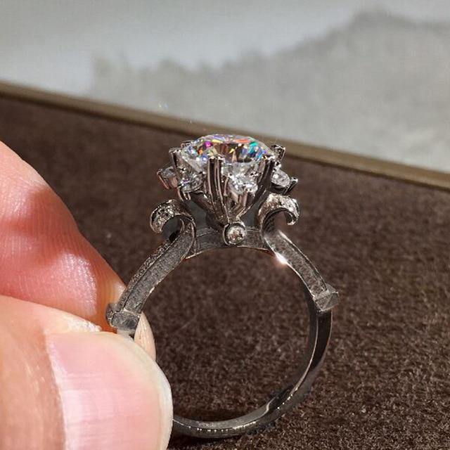 White Crystal Zircon Ring - Avone - Ultimate Shopify Theme